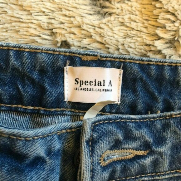 Special A Women's Light Wash Distressed Denim Skinny Jeans Size 1 - Picture 7 of 9